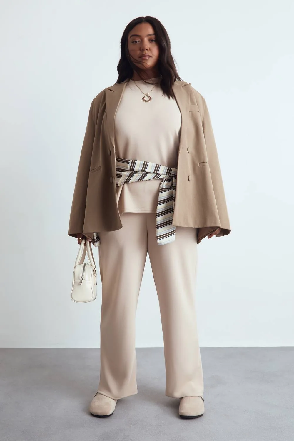 Super Soft Wide Leg Elasticated Waist Trouser by boohoo