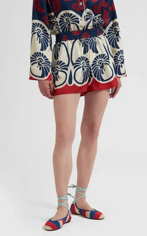 Pull-Up Shorts by La DoubleJ