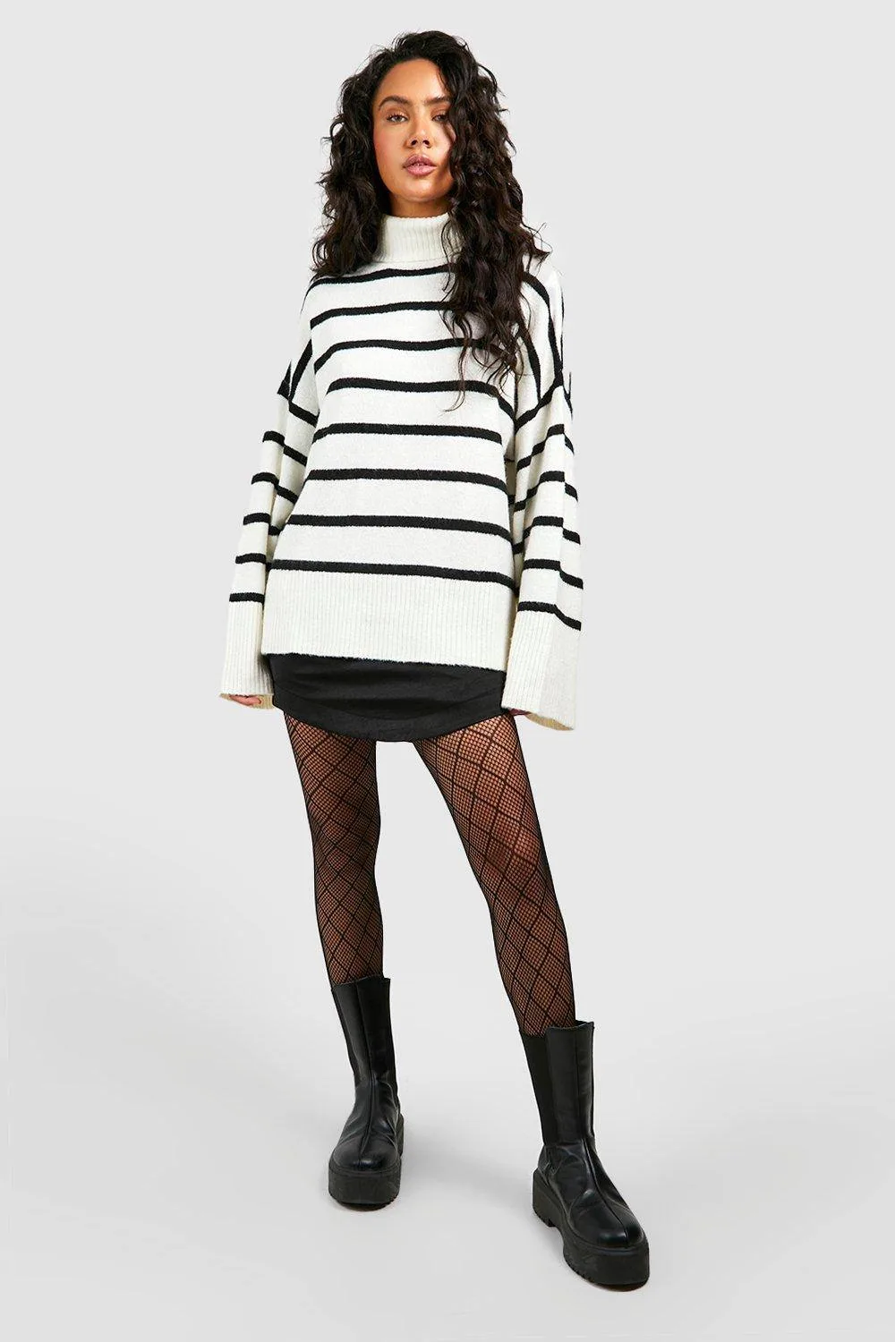 Diamond Fishnet Tights by boohoo