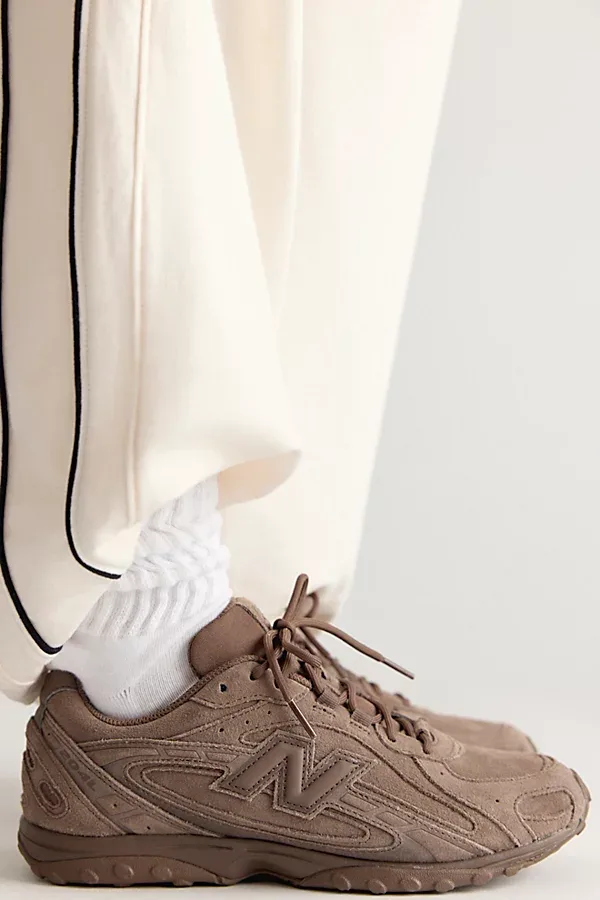 204L Sneakers by New Balance