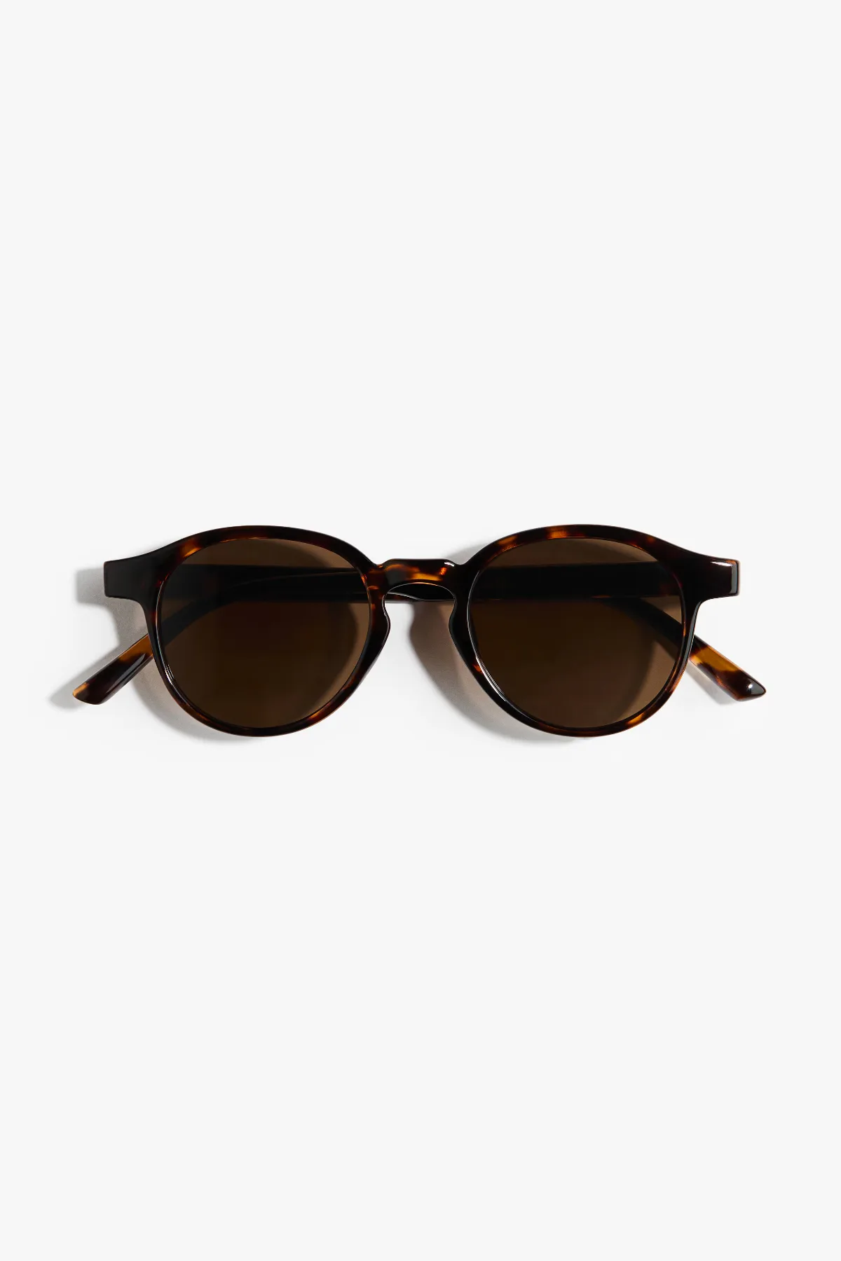 Round Sunglasses by H&M