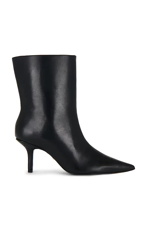 Andy Boot by Raye