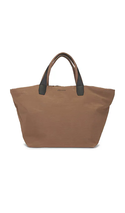 Essence Weekend Bag by Vee Collective