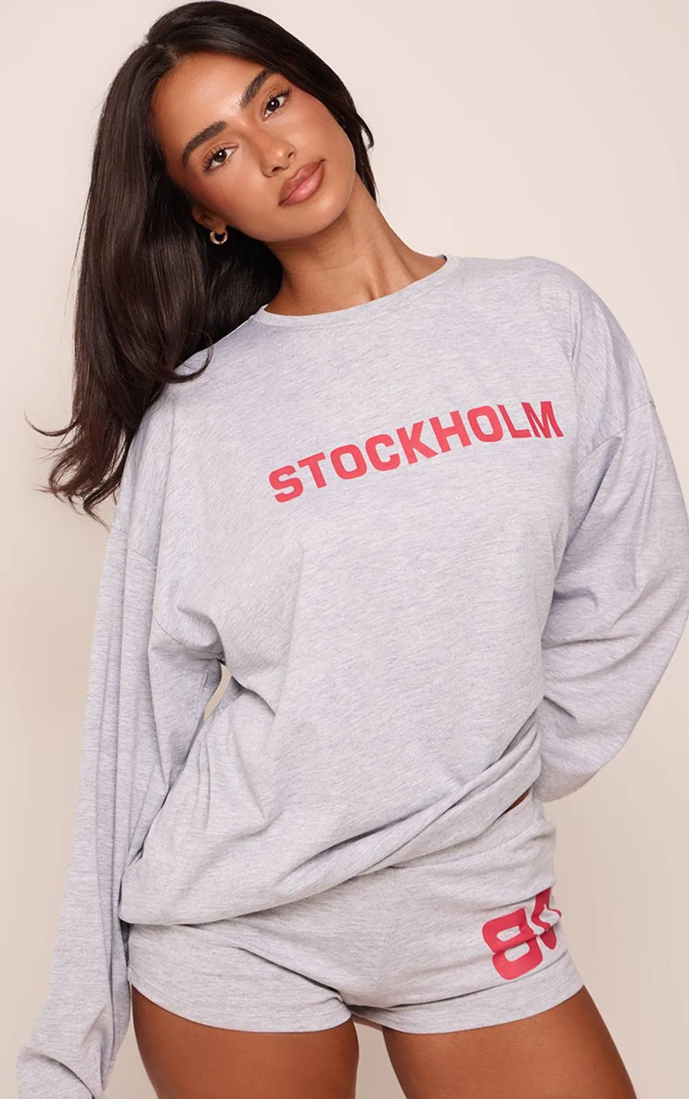 Long Sleeve Oversized Graphic T-Shirts by PrettyLittleThing
