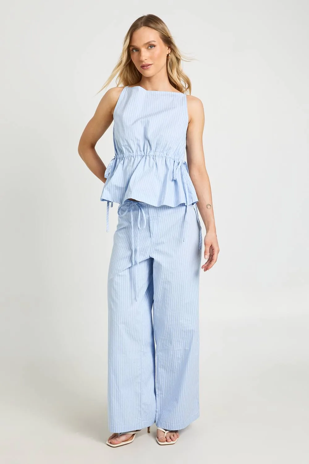 Low Rise Tie Detail Straight Leg Trouser by boohoo