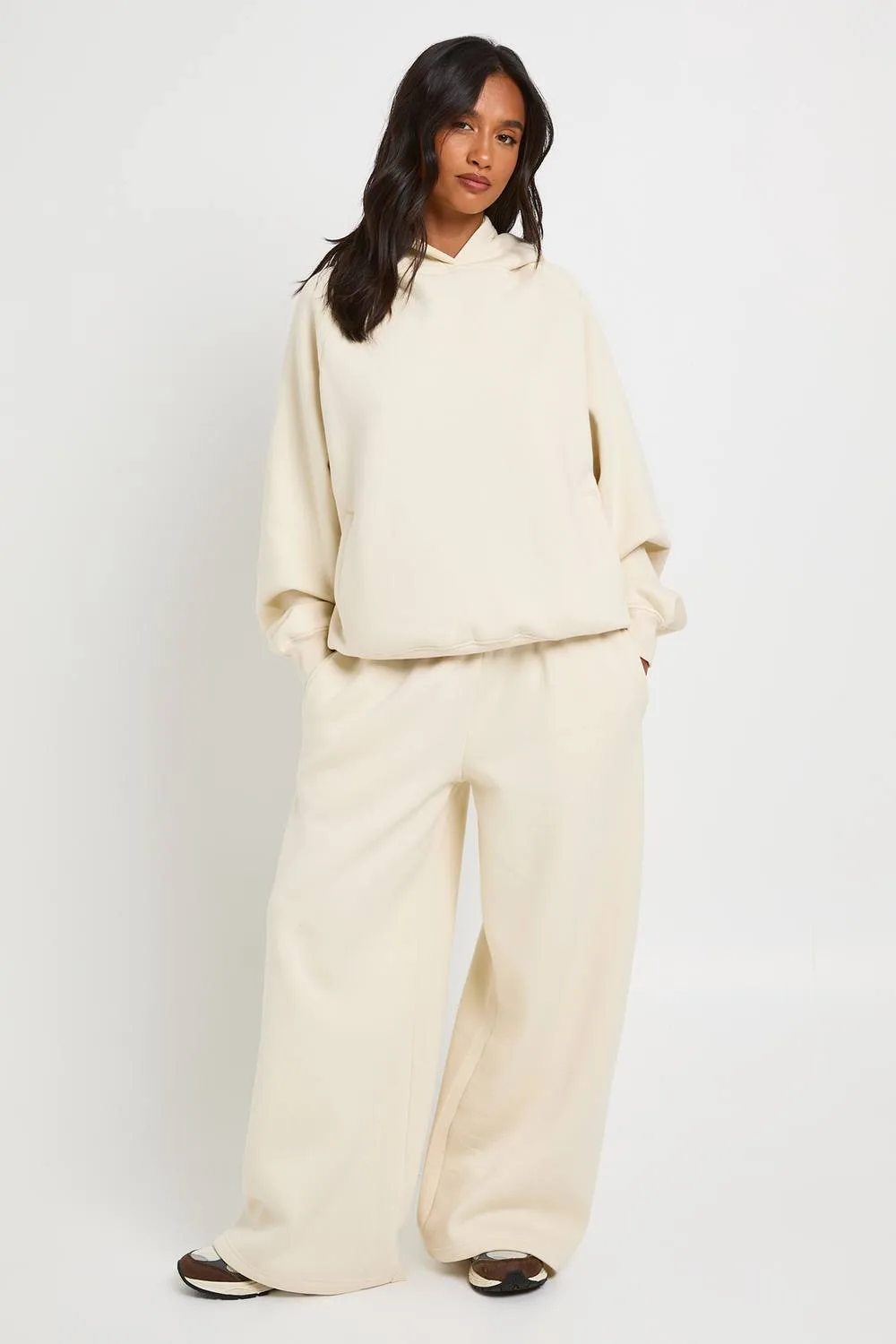 Thin Waistband Mid Rise Wide Leg Jogger Pants