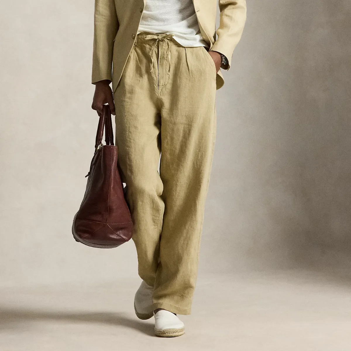 Lateef Relaxed Fit Pleated Linen Pant