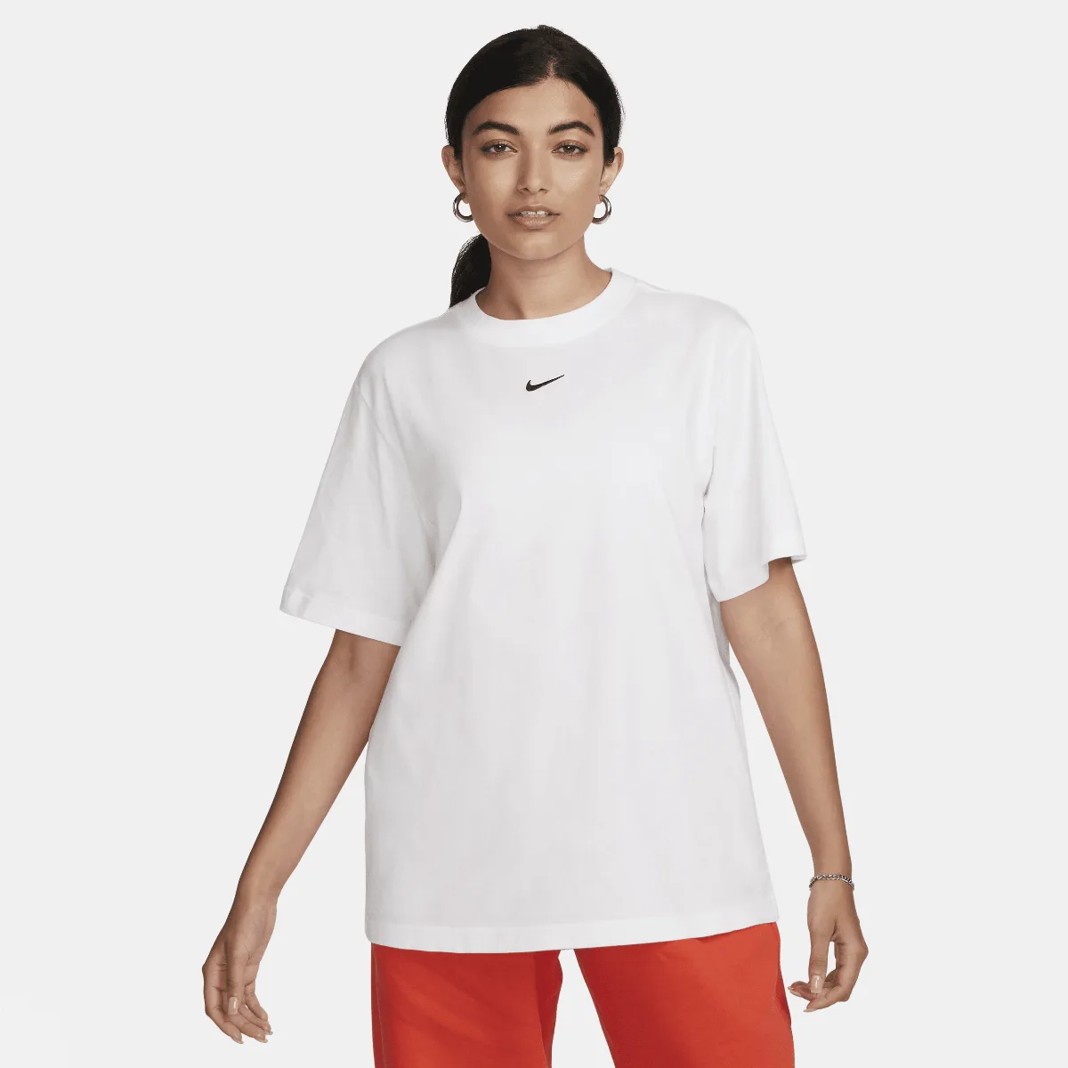 Nike Sportswear Essential T-Shirt by Nike