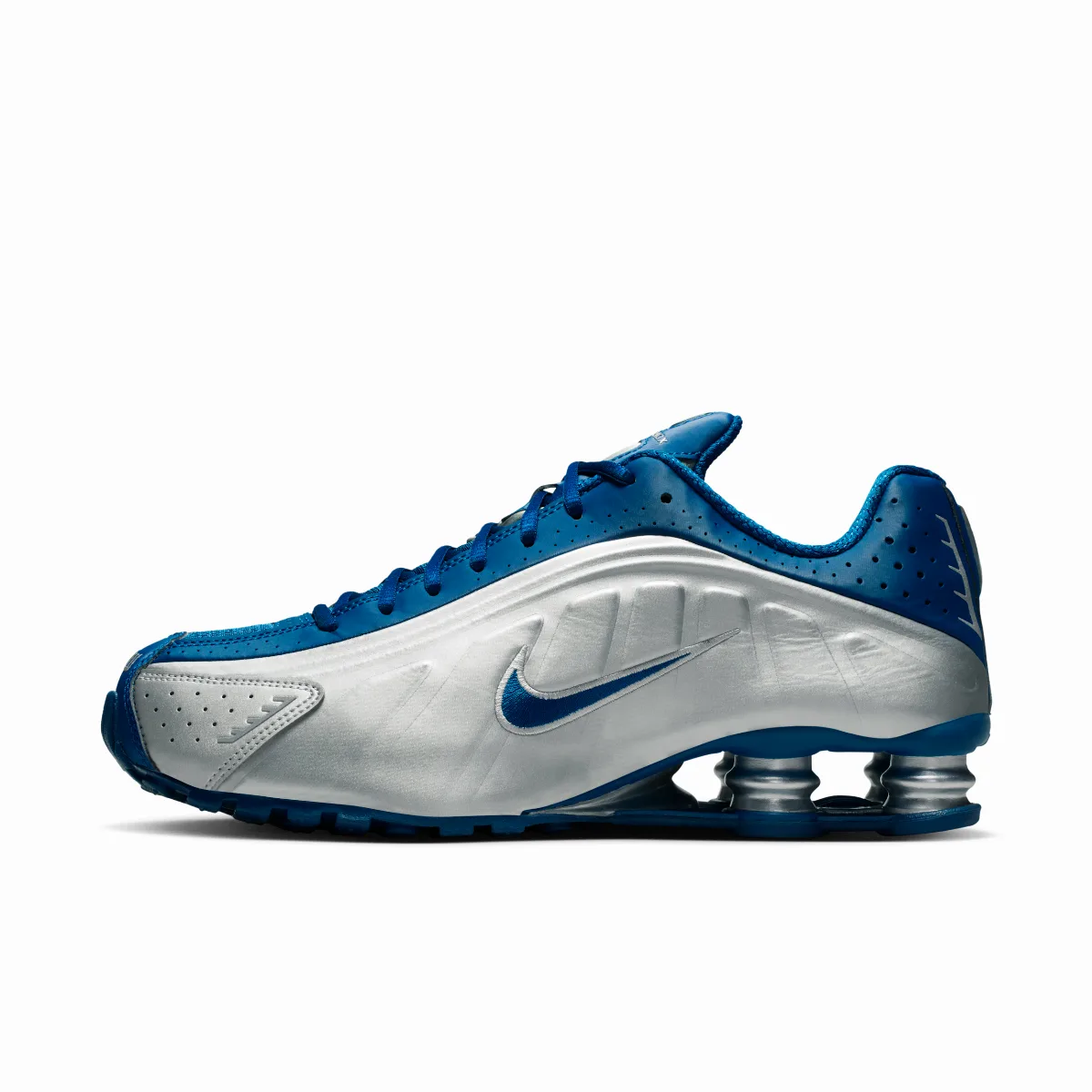 Shox R4 Shoes by Nike