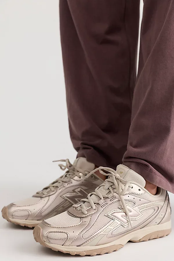 204L Sneakers by New Balance