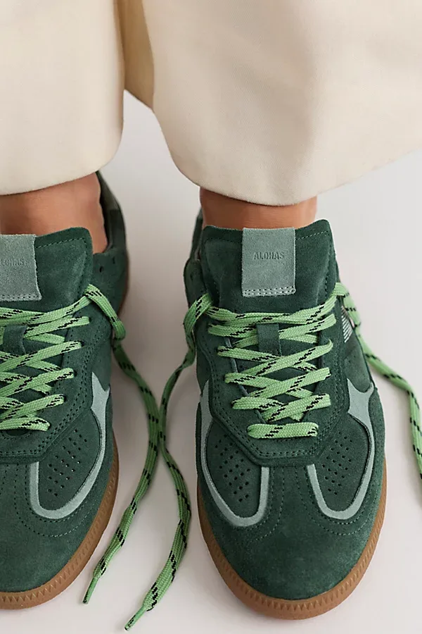 490 Rife Sneakers by ALOHAS