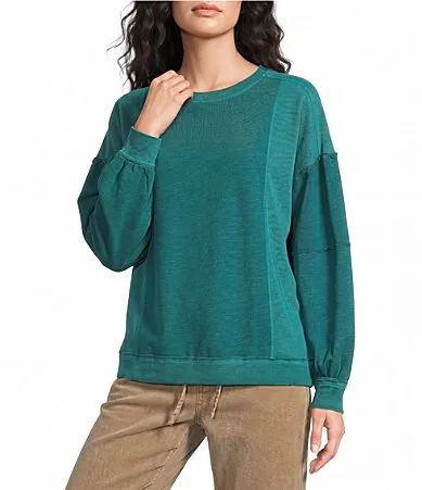 Long Sleeve Crew Neck Knit Top by Westbound