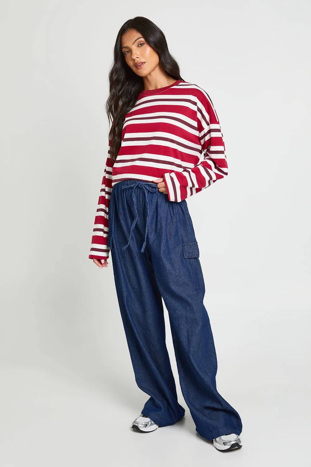 Maternity Chambray Drawstring Pocket Wide Leg Trouser by boohoo