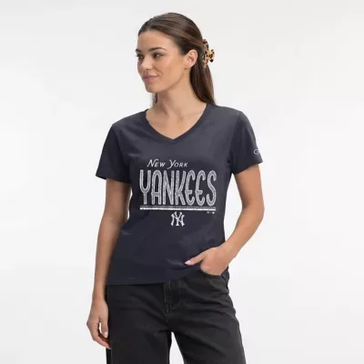 MLB New York Yankees Core V-Neck T-Shirt