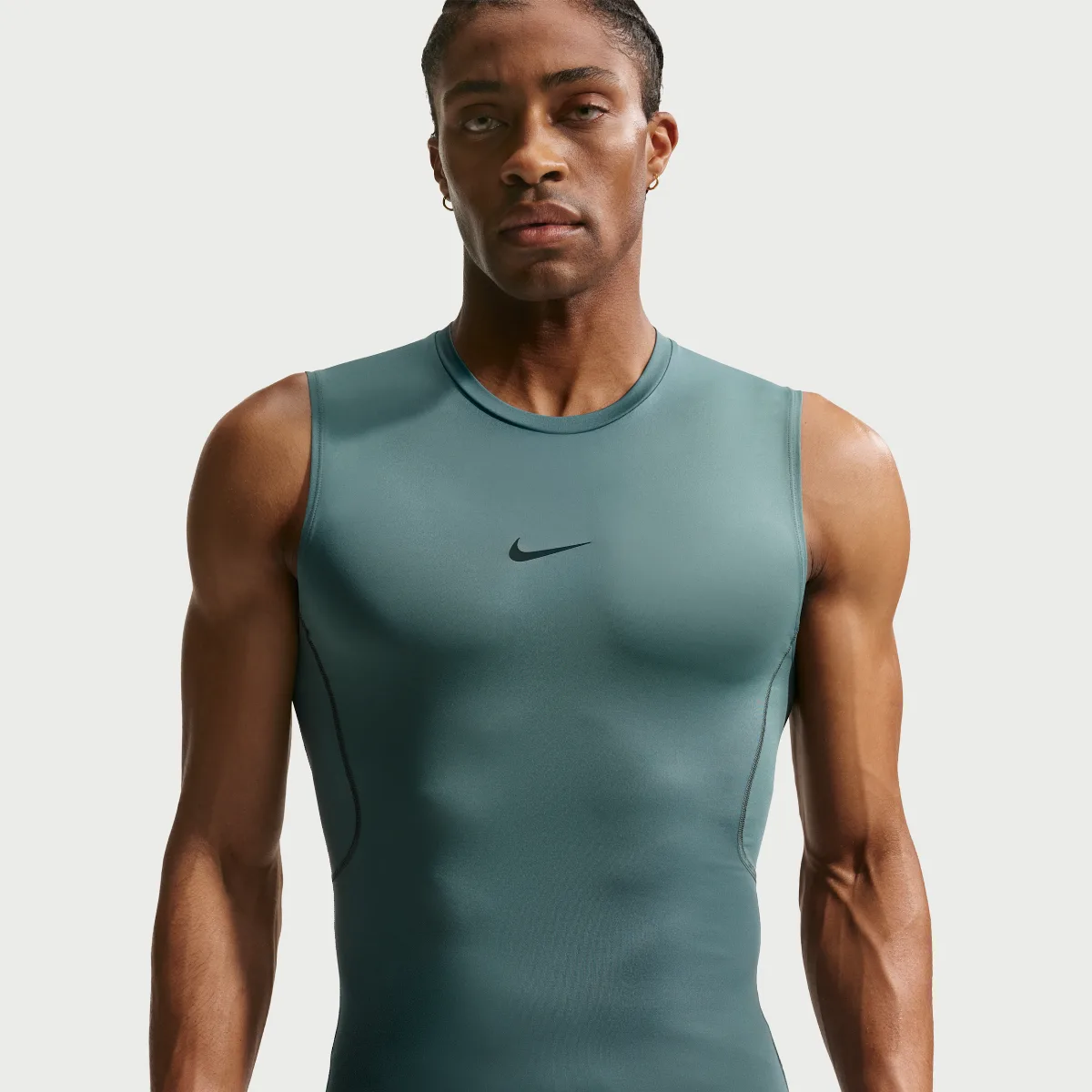 Nike Pro Dri-FIT Tight Sleeveless Fitness Top