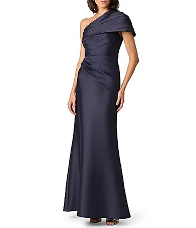 Dramatic One Shoulder Sleeveless Draped Pleats Long Dress
