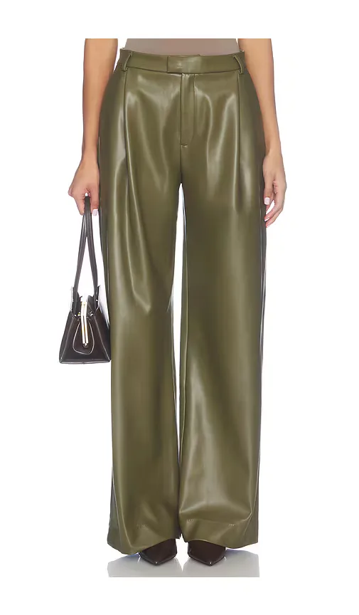 Salome Pant