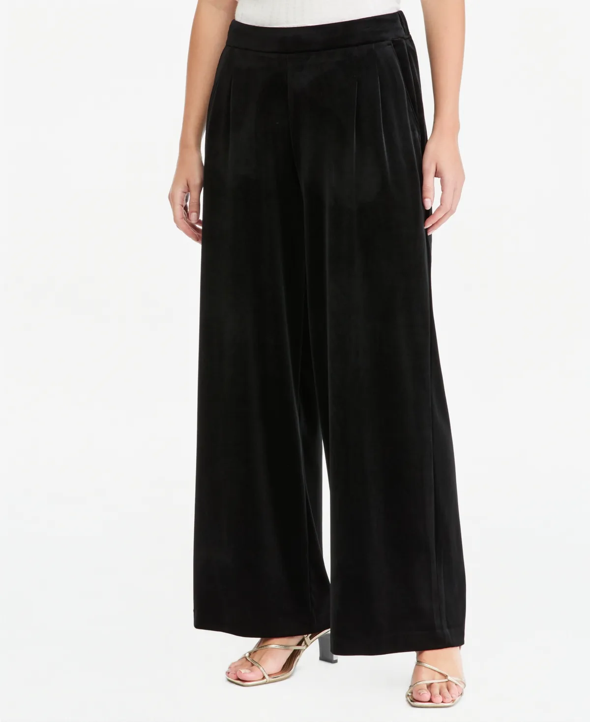 Pull on Wide-Leg Velvet Pants by On 34th