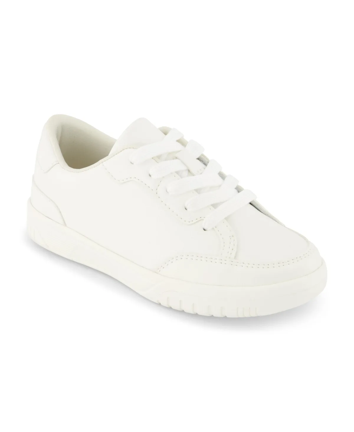 Braxton Lowtop Court Shoe by Kenneth Cole