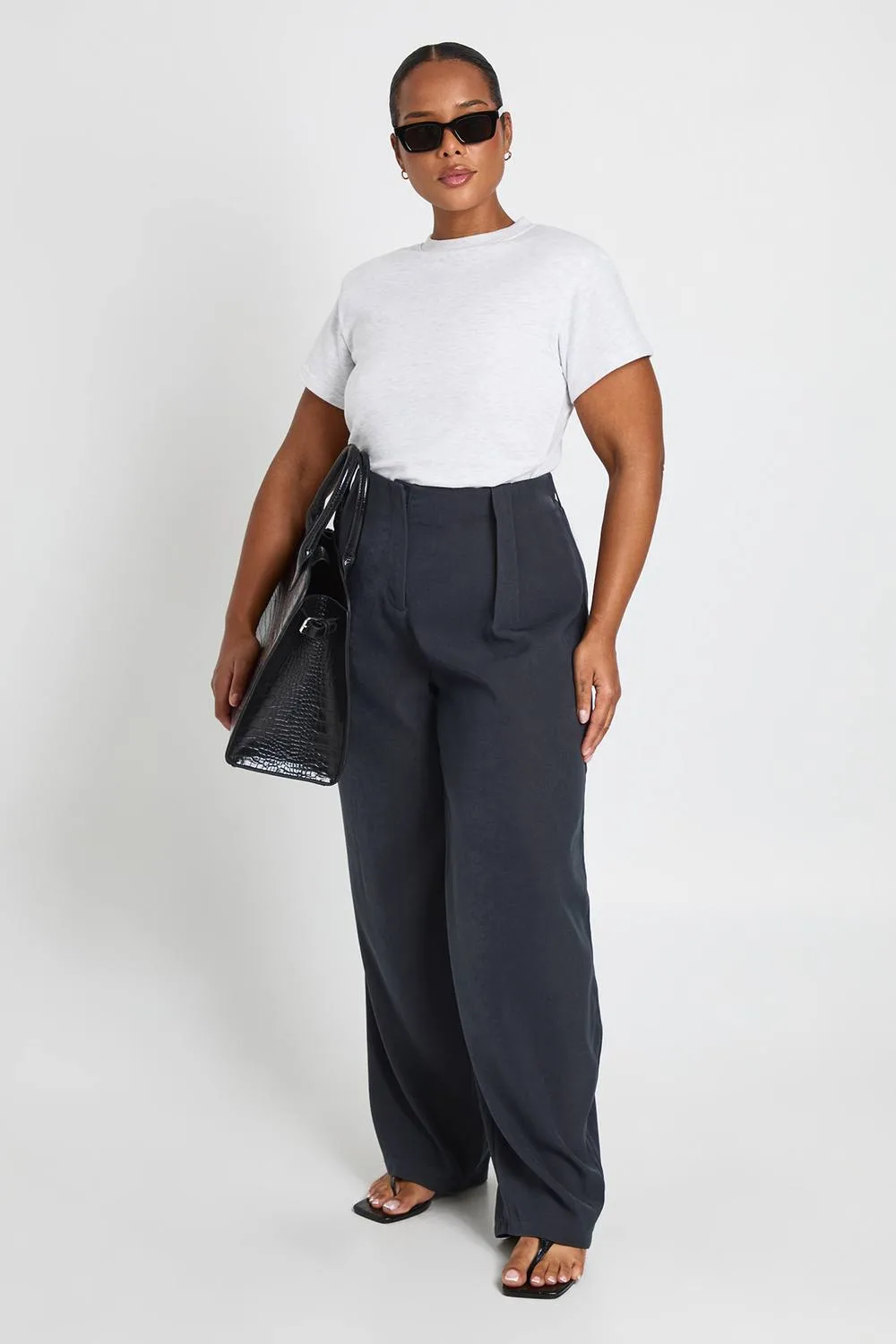Pleat Front Barrel Trouser by boohoo