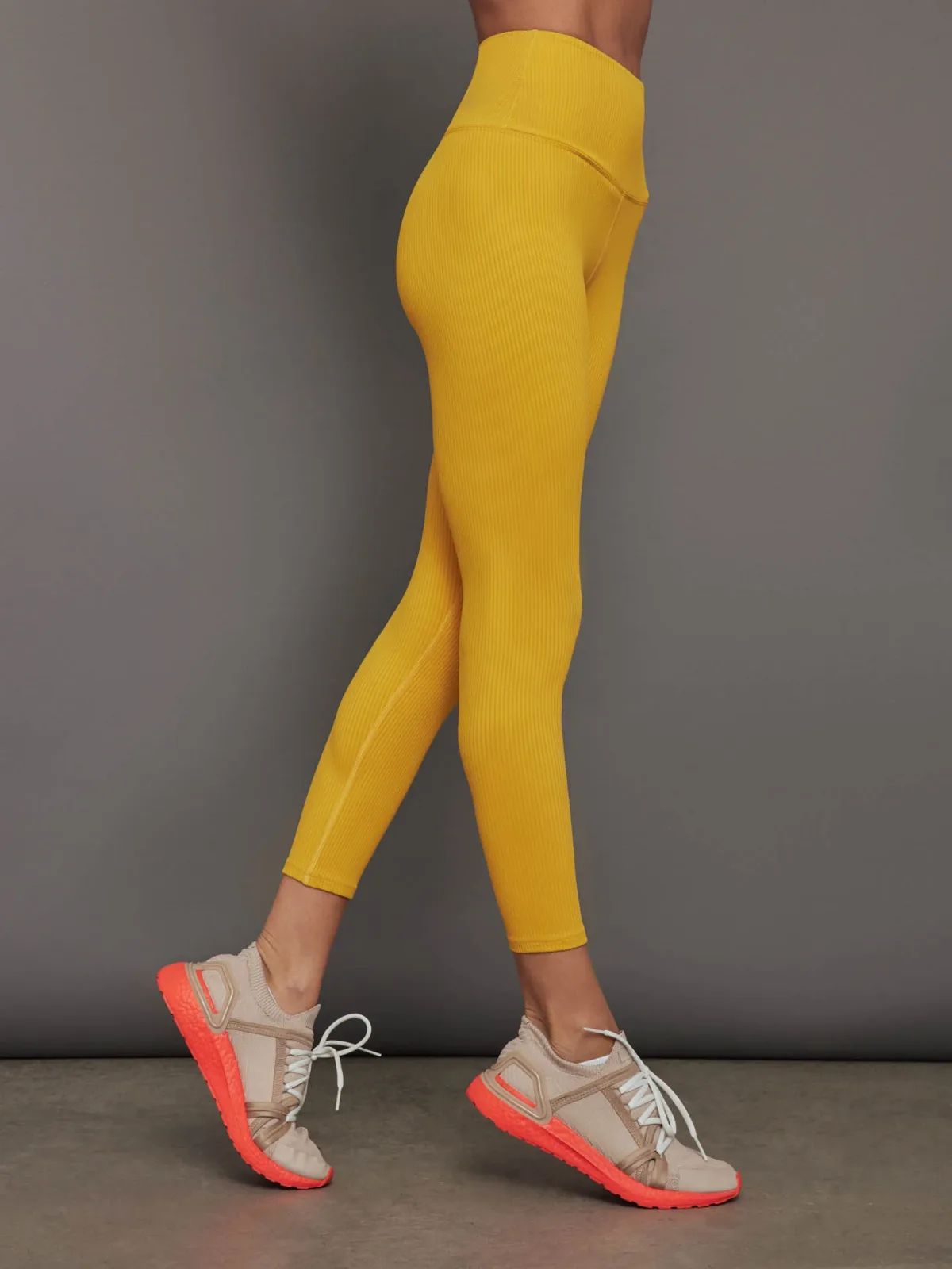 Ribbed 7/8 Legging by Carbon38