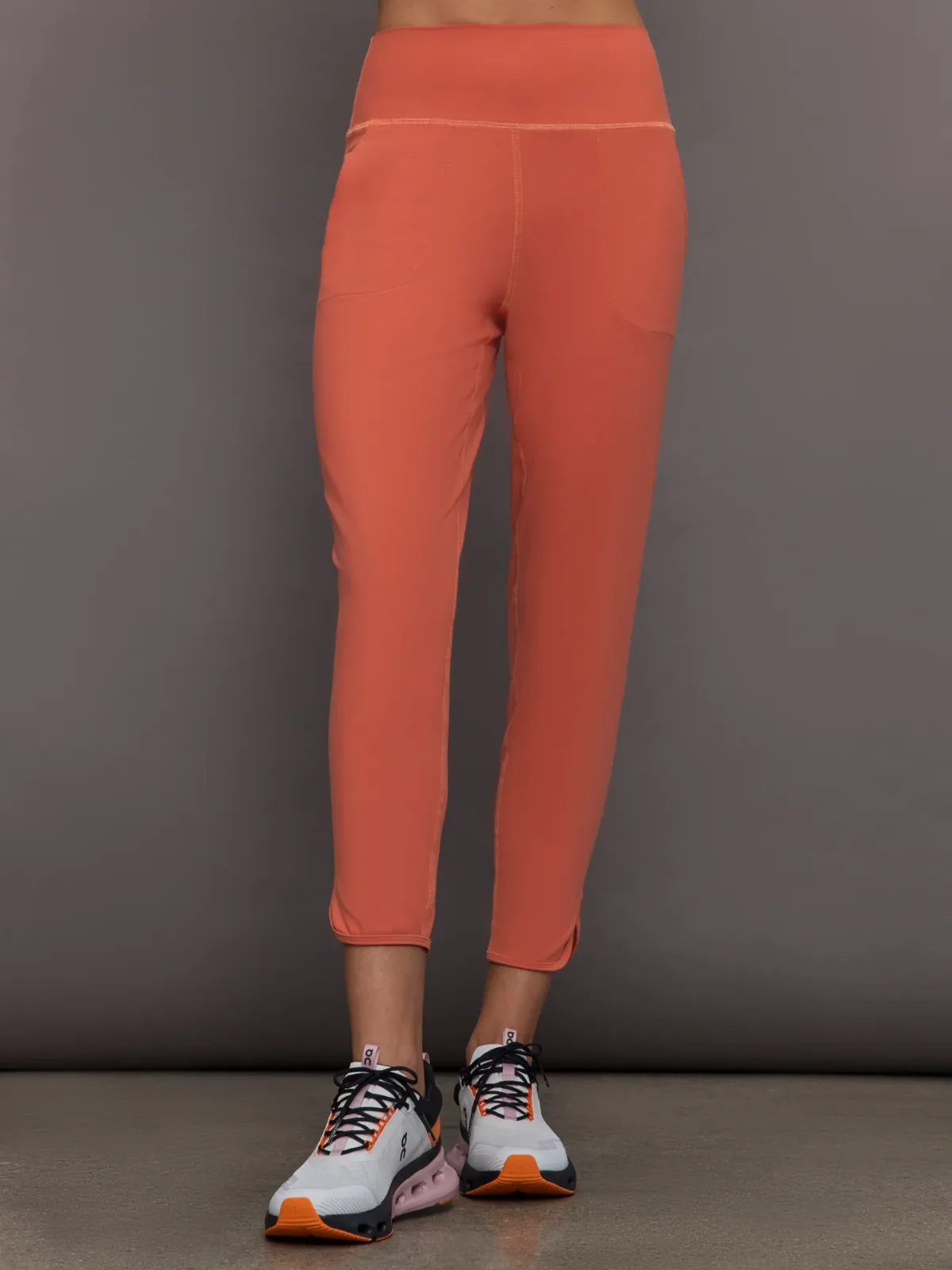 Jogger in Melt by Carbon38