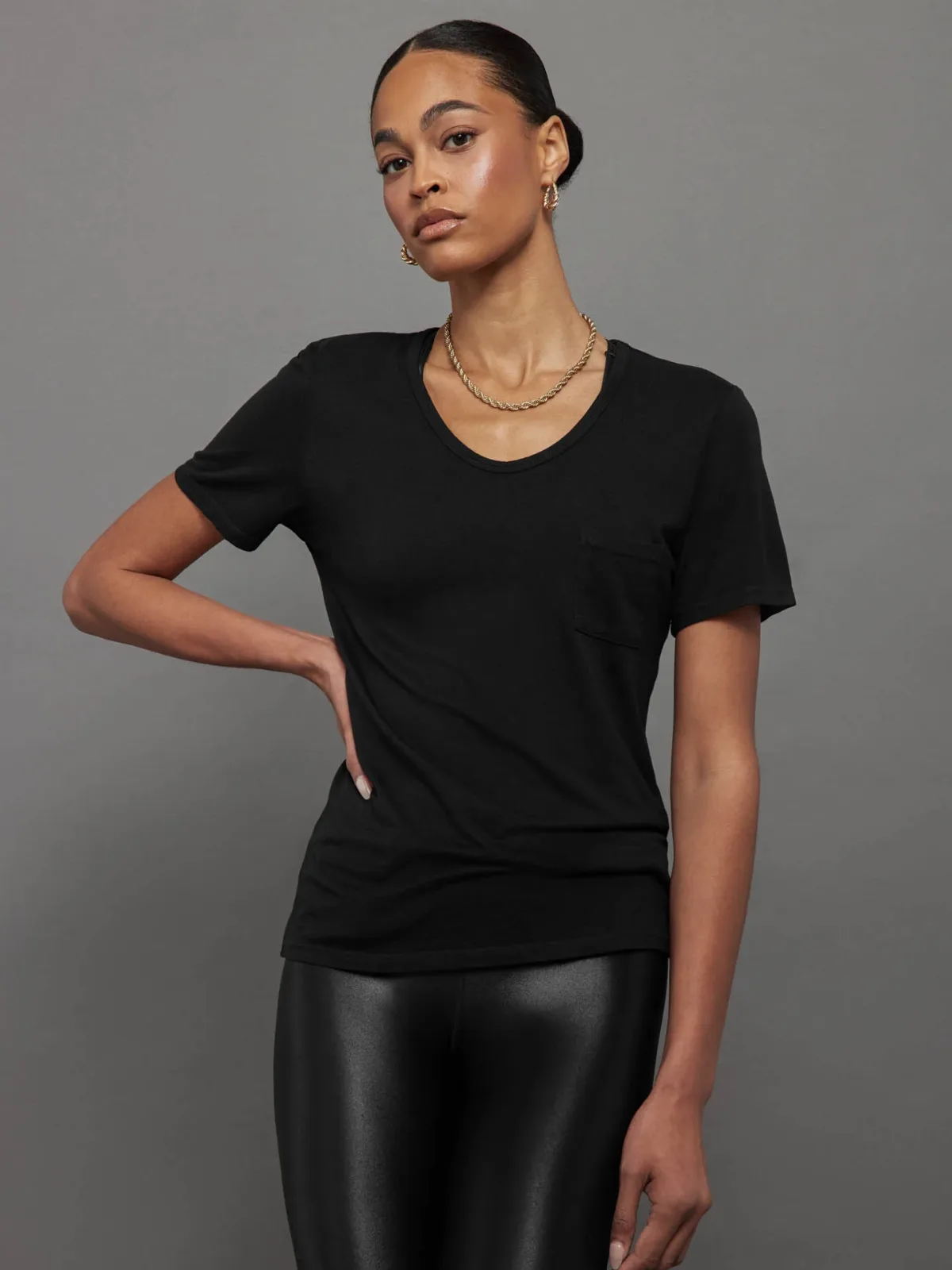 Short Sleeve Pocket Tee by Carbon38
