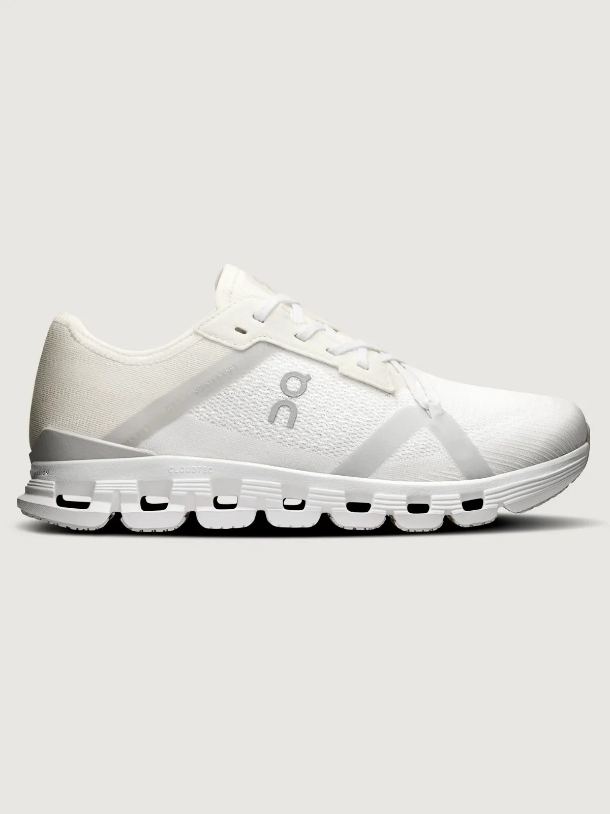 Cloud x 4 Ad by On