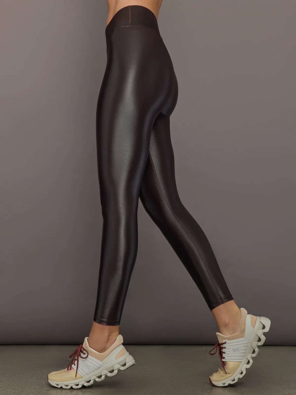 Regular Rise 7/8 Legging in Takara Shine