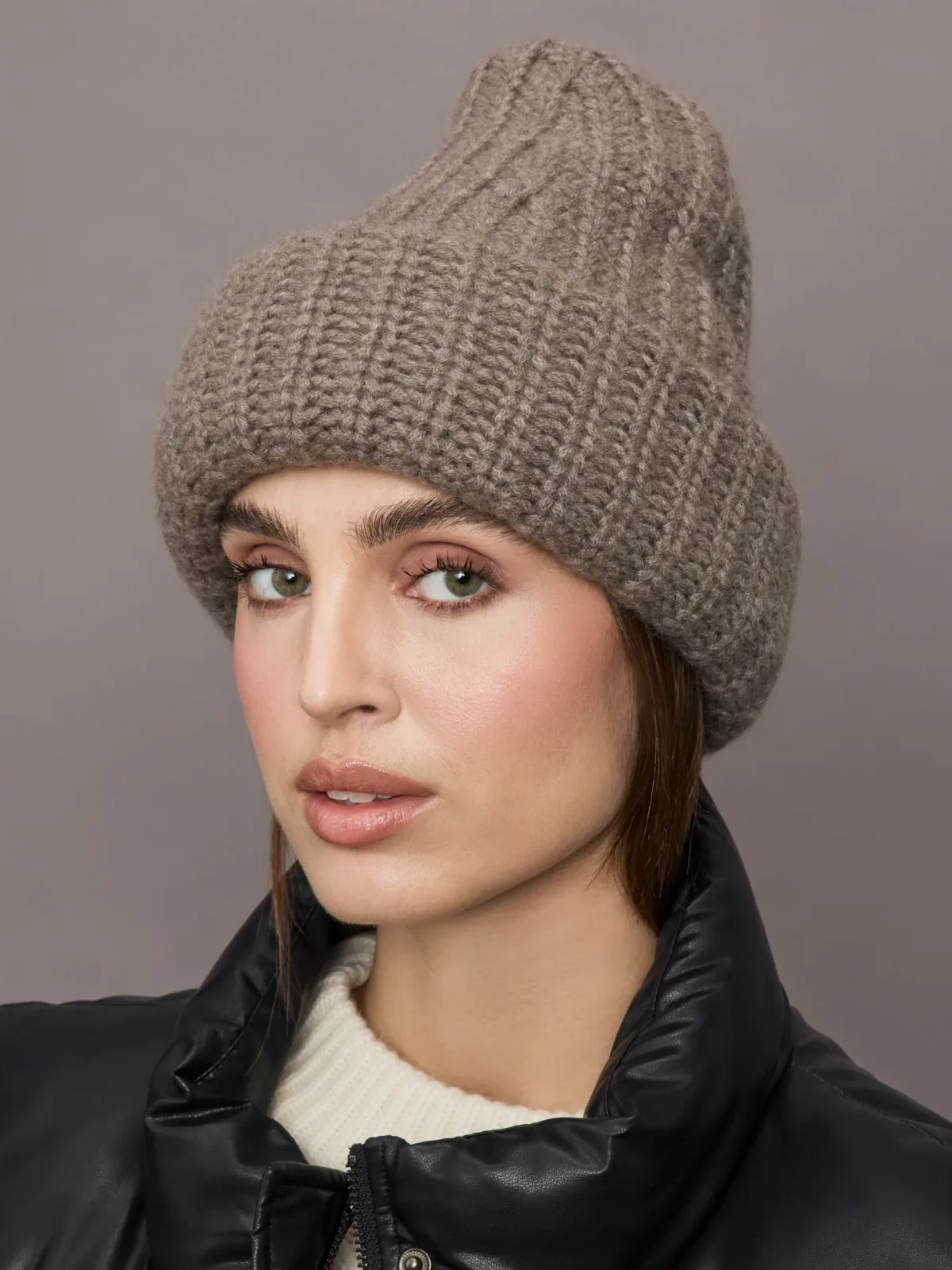 Beatris Beanie by Lisa Yang