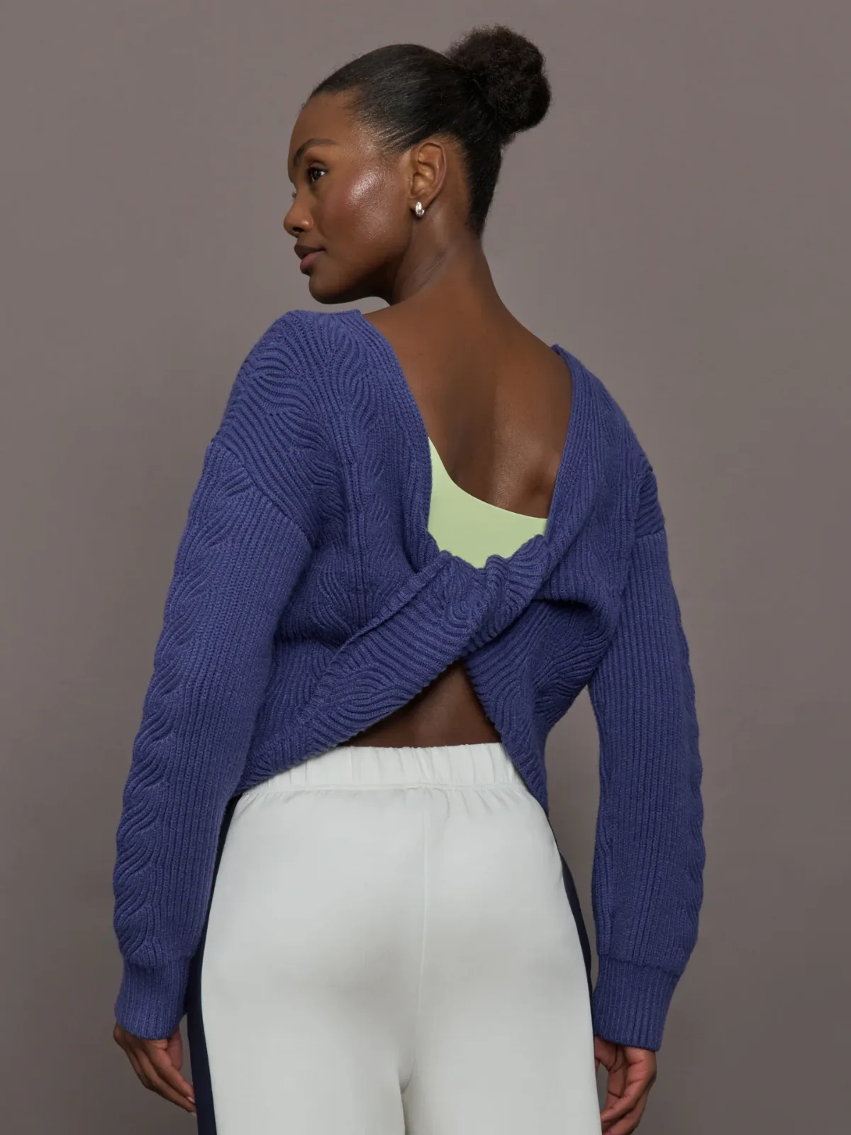 Twist Pullover by Carbon38