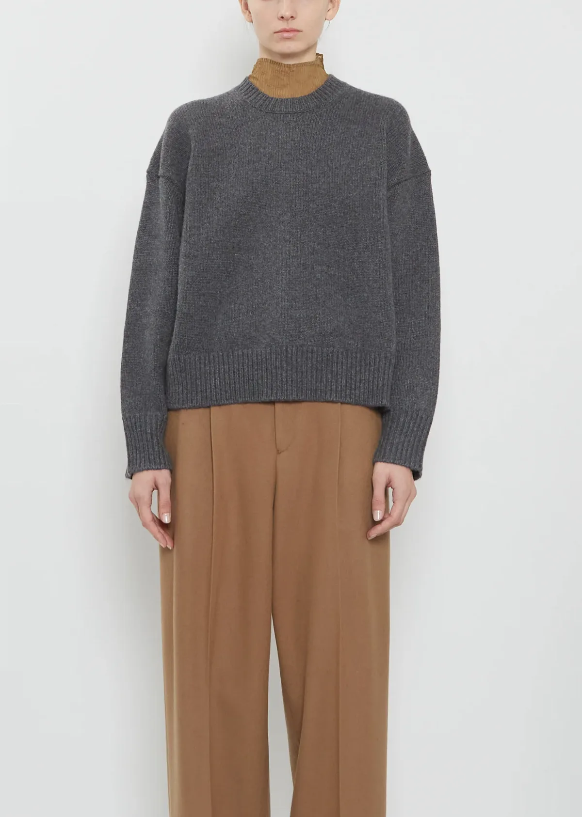 Pia Cashmere Crewneck Sweater by Loulou De Saison