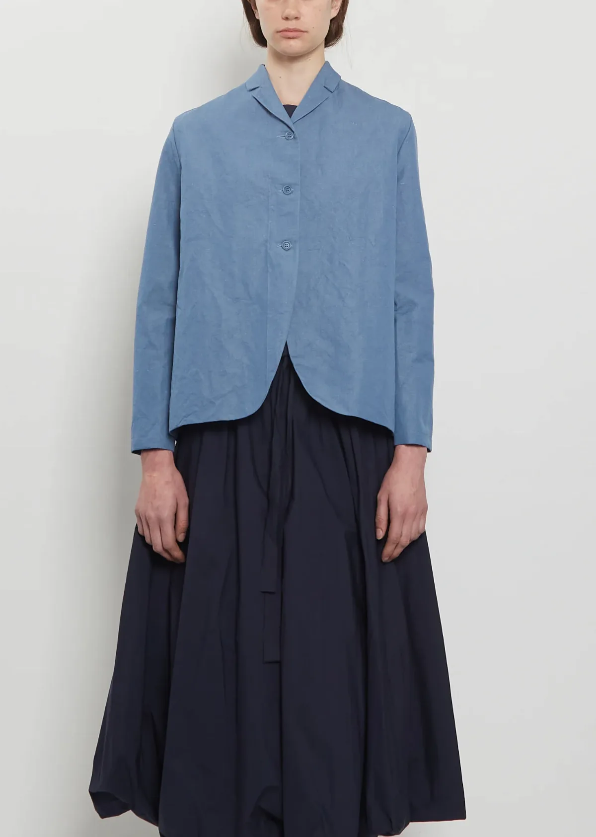 Cotton Linen 3-Button Jacket by Apuntob