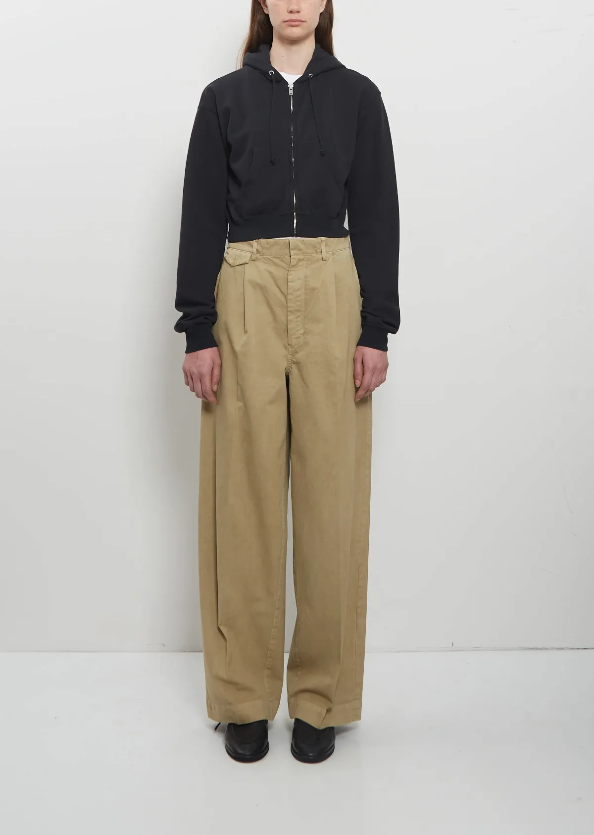 Finx Light Chino One-Tuck Pants by Auralee