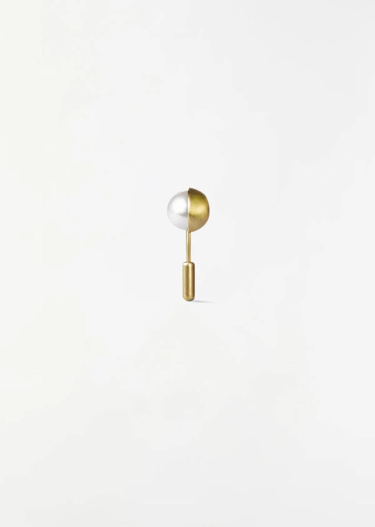 Half Pearl Earring 90 18K Yellow Gold by Shihara