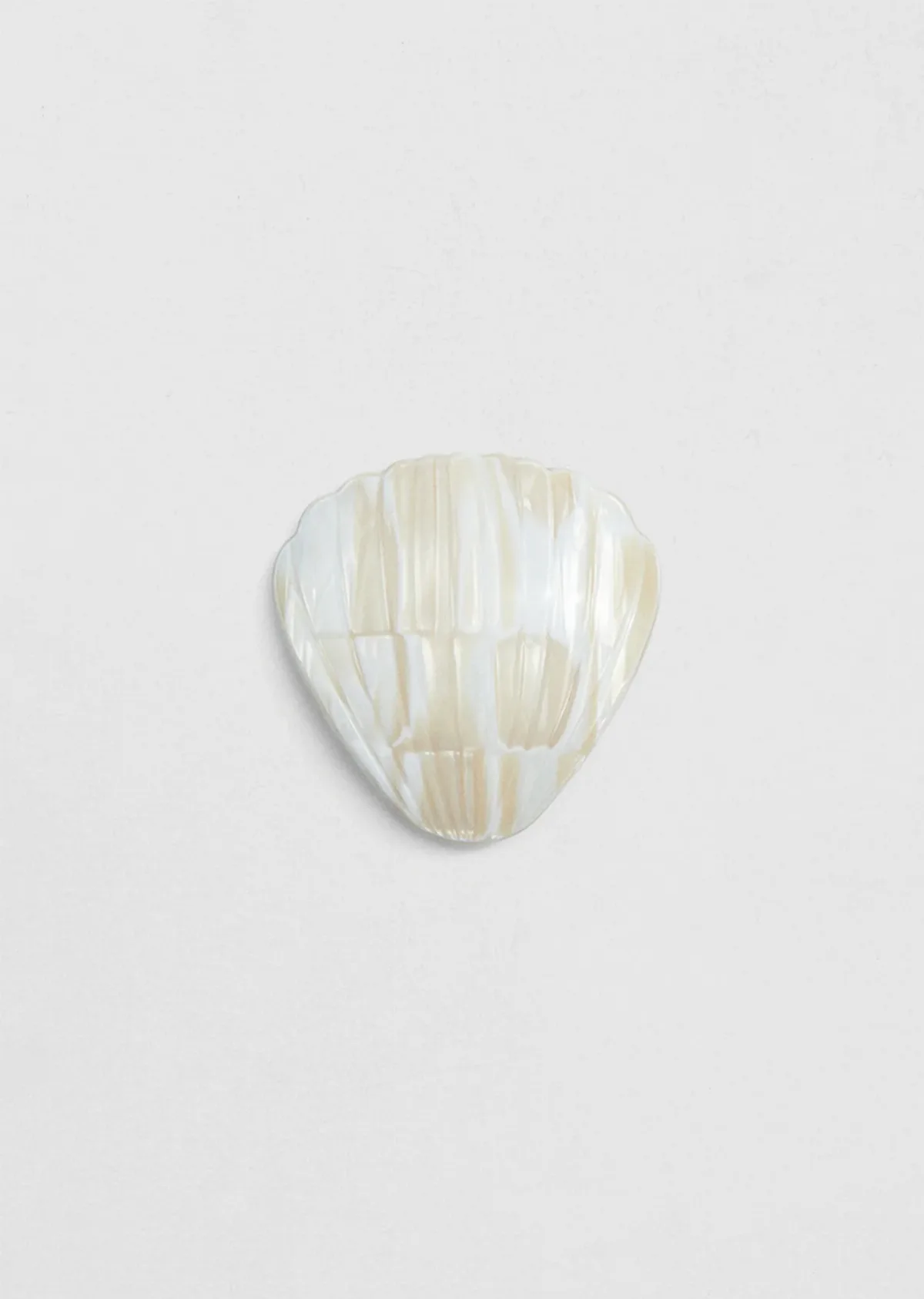 Fan Shell Clip by Sophie Buhai
