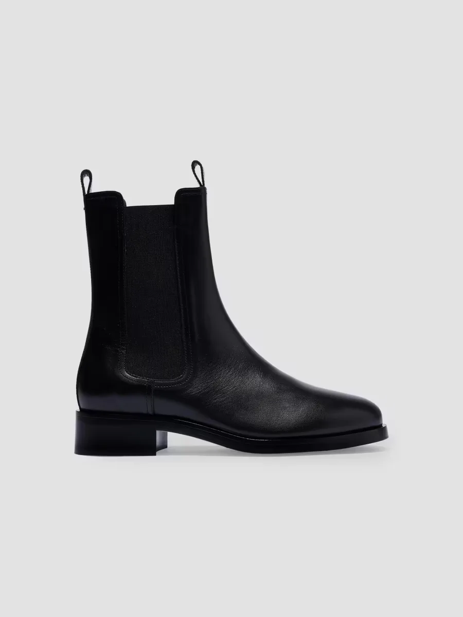 Casper 25MM Leather Ankle Boots by Aeyde