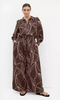 Athena Bloom Print Wide Leg Pant by City Chic