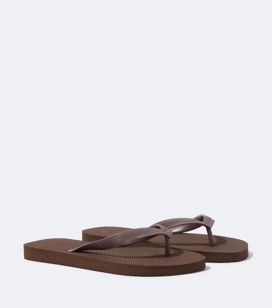 Fabio Thong Sandals by Frescobol Carioca