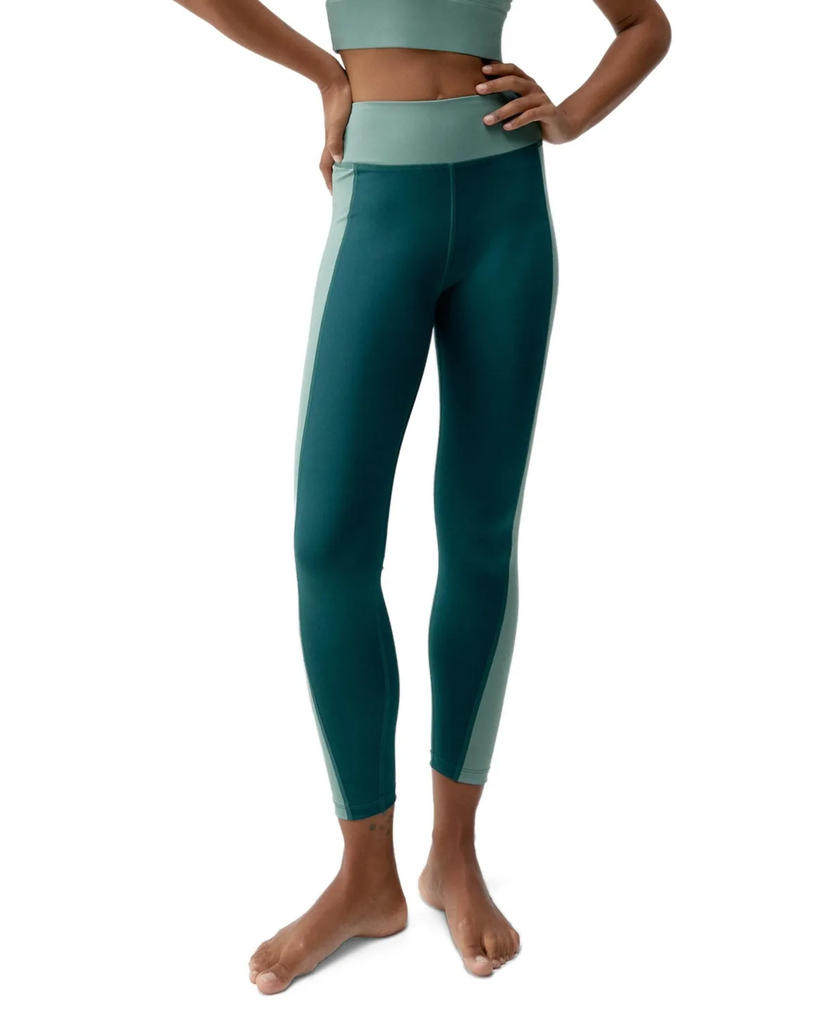 Maiko Performance Medium Rise Sport Legging by Born