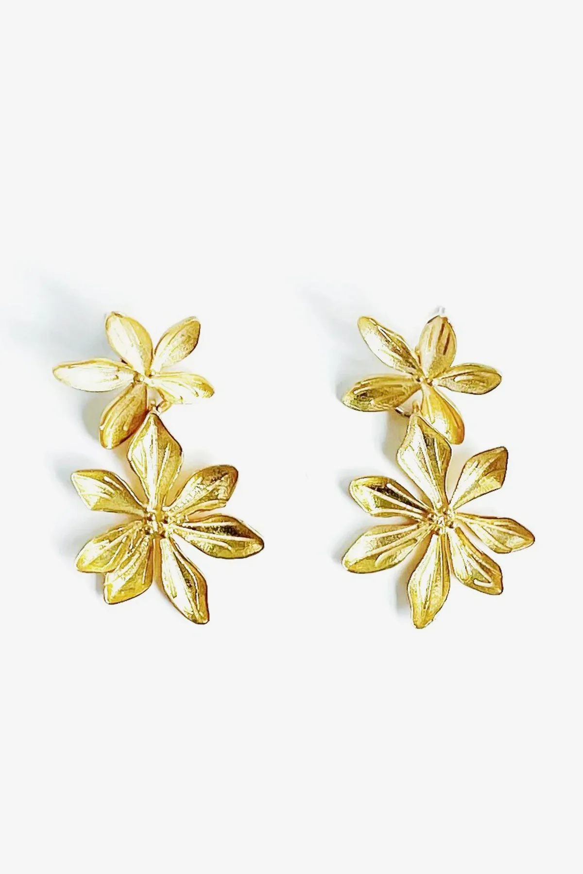 Hyacinth Earrings by Modafleur