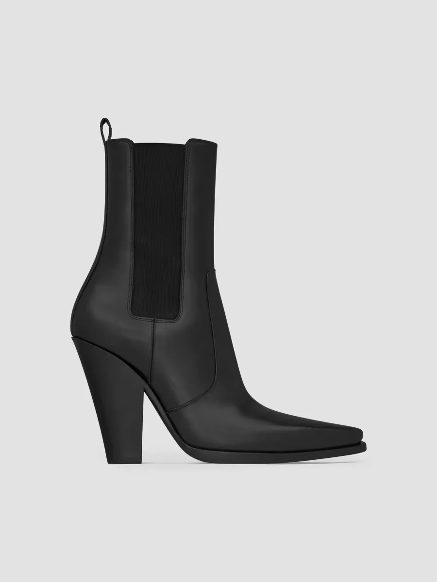 Dylan Chelsea Boots in Smooth Leather by Saint Laurent