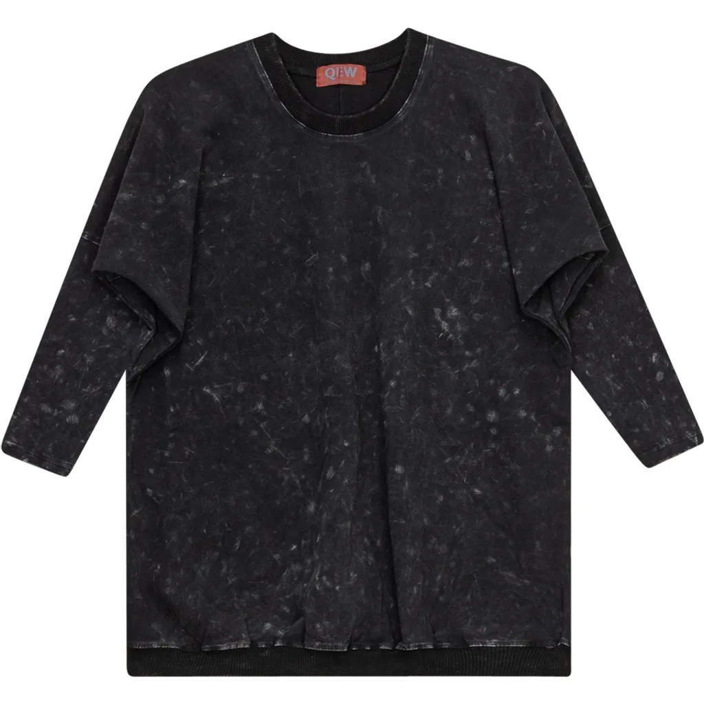 Denim Wash Ribbed Band 3/4 Sleeve Top by QEW
