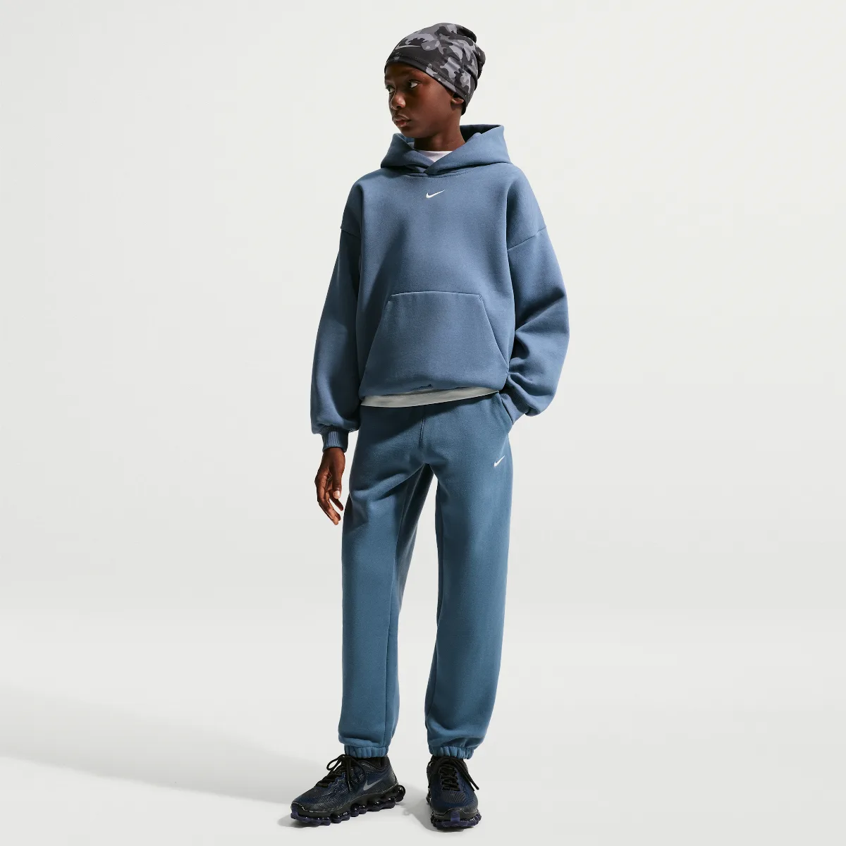 Solo Swoosh Fleece Cuffed Pants by Nike