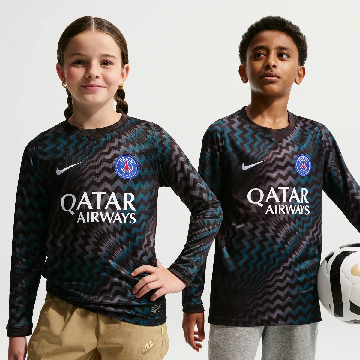 Paris Saint-Germain 2026/27 Stadium Goalkeeper Dri-FIT Soccer Replica Jersey by Nike