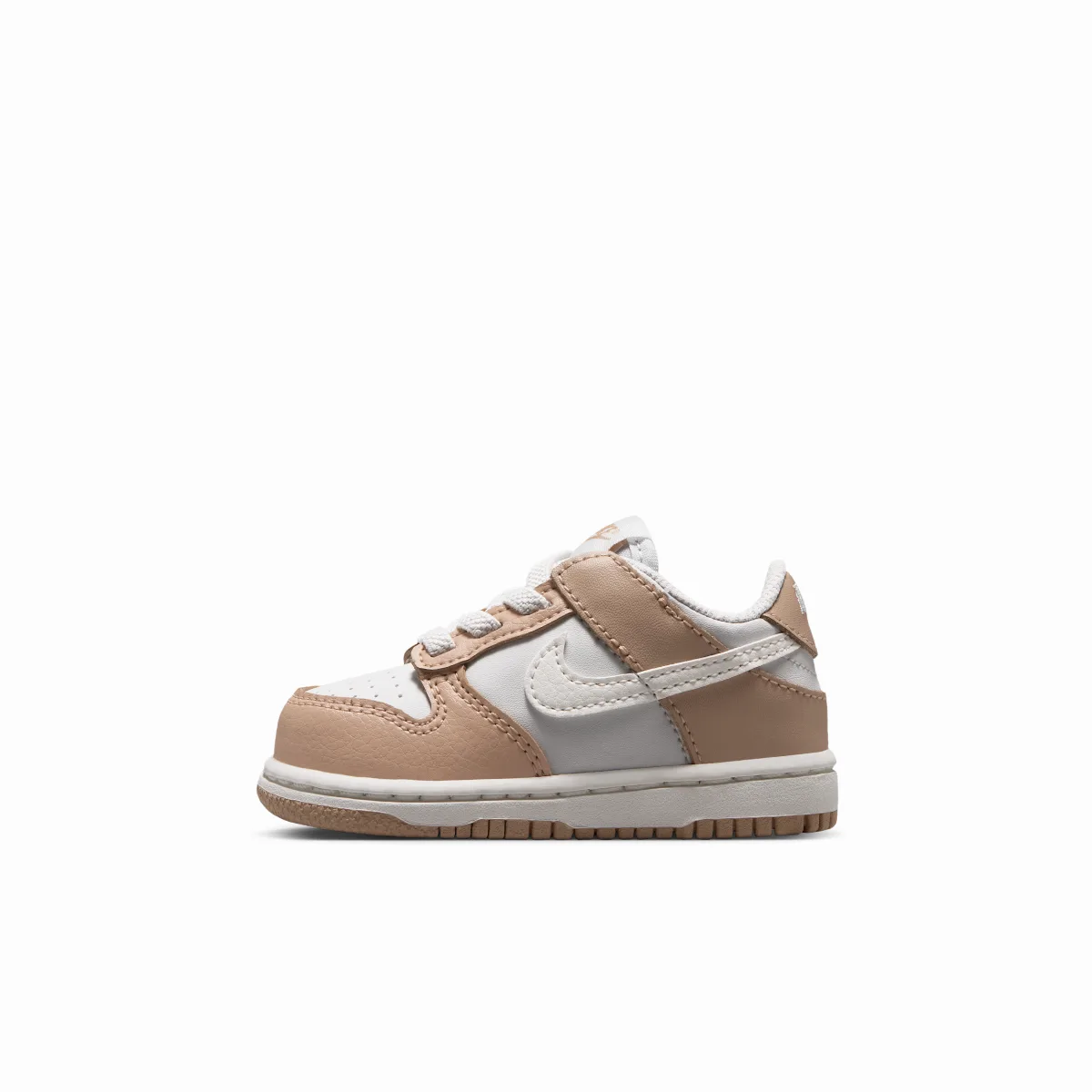 Dunk Low Shoes by Nike
