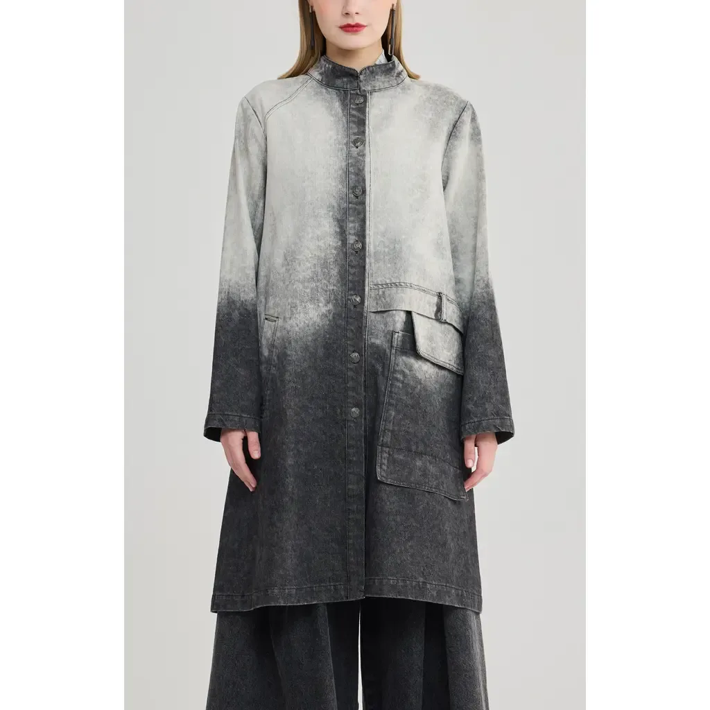 Piperes Washed Ombre Coat by LUUKAA