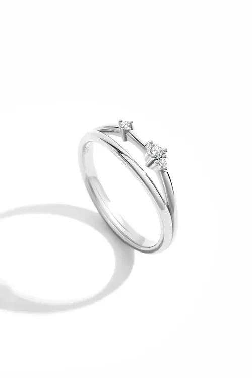Crescent Moon Cubic Zirconia Ring in 925 Sterling Silver