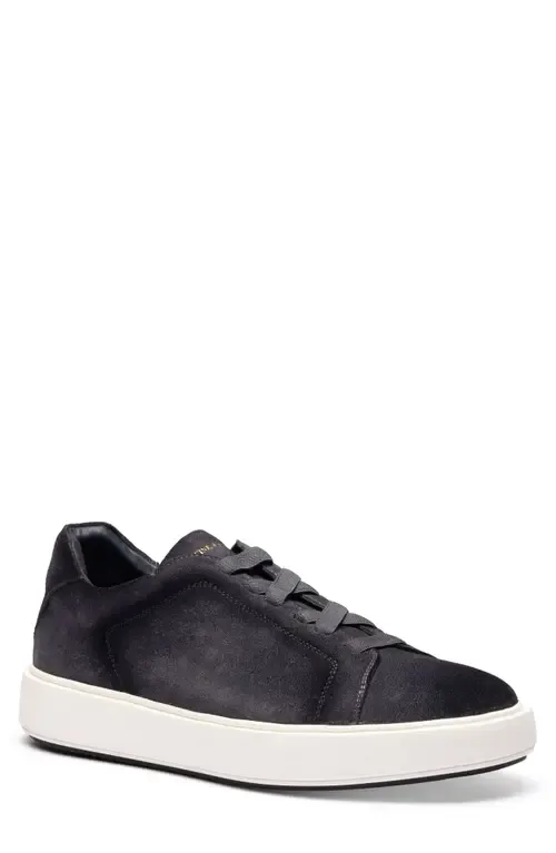 Slouch 001 Sneaker by Officine Creative