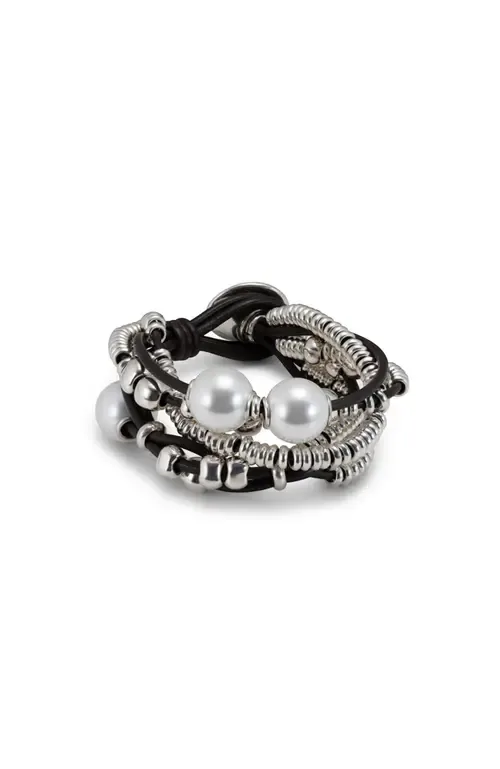 Smooth Leather Loop Bracelet by UNODE50